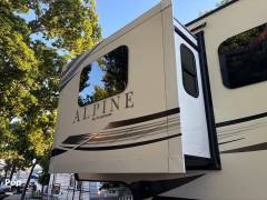 2019 Keystone Alpine 3700FL, $ 42,250
