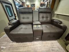 2019 Keystone Alpine 3700FL, $ 42,250