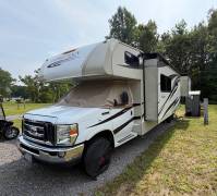 2017 Coachmen Leprechaun 311FS, $ 65,500