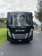 2022 Thor Motor Coach Outlaw 38MB, $ 159,900