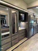 2022 Thor Motor Coach Outlaw 38MB, $ 159,900