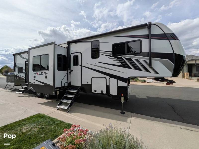2022 Alliance RV Valor 37V13, $ 69,000