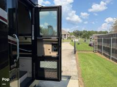 2015 Tiffin Phaeton 40QBH, $ 140,000