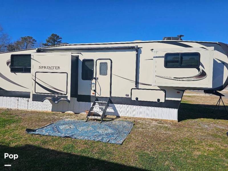 2019 Keystone Sprinter 3551FWMLS, $ 35,000