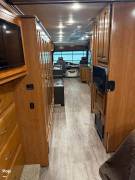 2019 Holiday Rambler Vacationer 36F, $ 105,000