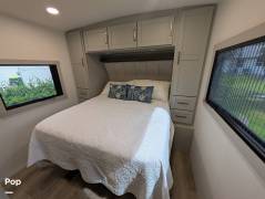 2024 Brinkley Model Z Air 285, $ 64,900