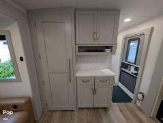 2024 Brinkley Model Z Air 285, $ 64,900