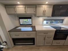 2024 Brinkley Model Z Air 285, $ 64,900