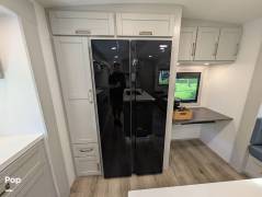 2024 Brinkley Model Z Air 285, $ 64,900