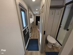 2024 Brinkley Model Z Air 285, $ 64,900