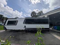 2024 Brinkley Model Z Air 285, $ 64,900