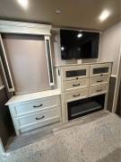 2022 Vanleigh RV Beacon 41LKB, $ 95,000