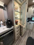 2022 Vanleigh RV Beacon 41LKB, $ 95,000