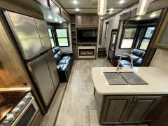 2019 Dutchmen Voltage 4115, $ 64,995
