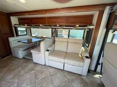 2017 Winnebago Forza 34T, $ 77,800