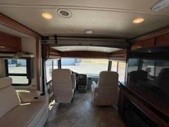 2017 Winnebago Forza 34T, $ 77,800