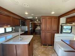 2017 Winnebago Forza 34T, $ 77,800