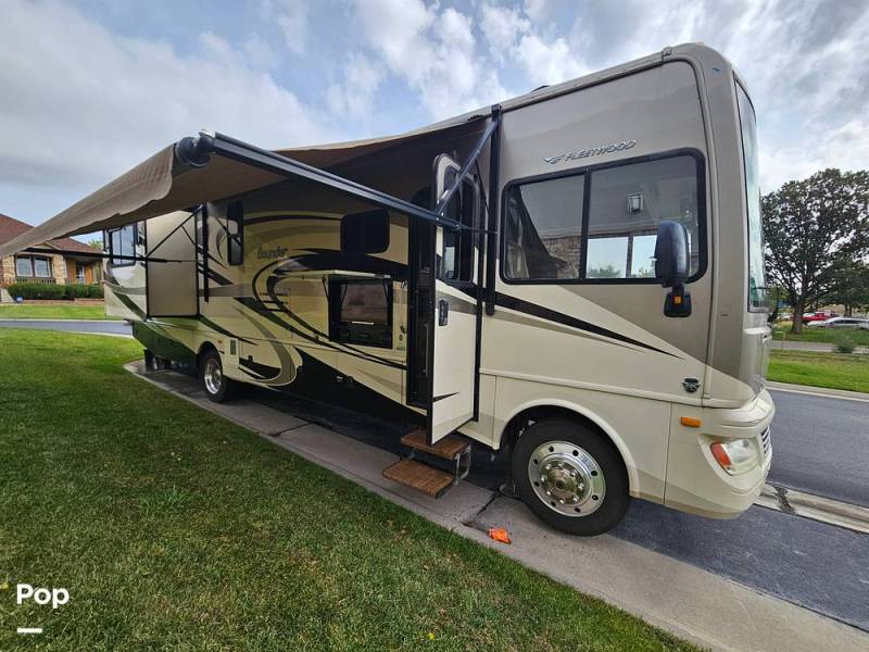2014 Fleetwood Bounder 35K, $ 60,500