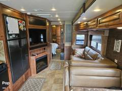 2014 Fleetwood Bounder 35K, $ 60,500