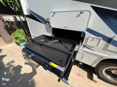 2025 Thor Motor Coach Chateau 26X, $ 83,400