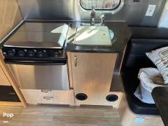 2017 Airstream Flying Cloud 19, $ 45,000