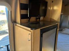 2017 Airstream Flying Cloud 19, $ 45,000