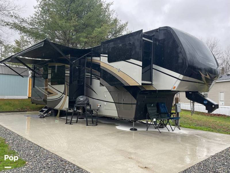 2023 Vanleigh RV Beacon 41FLB, $ 100,000