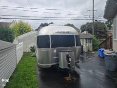 2022 Airstream Flying Cloud 25FB Twin, $ 82,300