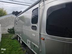 2022 Airstream Flying Cloud 25FB Twin, $ 82,300