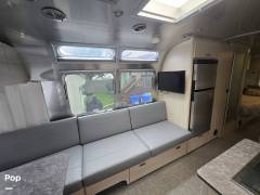2022 Airstream Flying Cloud 25FB Twin, $ 82,300