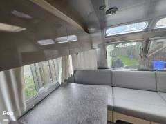 2022 Airstream Flying Cloud 25FB Twin, $ 82,300