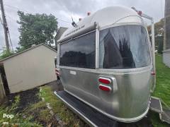 2022 Airstream Flying Cloud 25FB Twin, $ 82,300