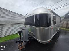 2022 Airstream Flying Cloud 25FB Twin, $ 82,300