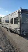 2018 Jayco Seismic 4113, $ 47,000