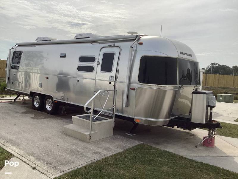2019 Airstream International 30RB Twin Serenity, $ 98,400