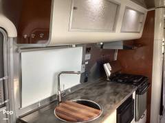 2019 Airstream International 30RB Twin Serenity, $ 98,400