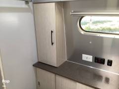 2019 Airstream International 30RB Twin Serenity, $ 98,400