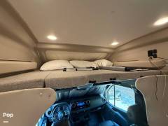 2022 Jayco Melbourne Prestige 24TP, $ 105,000