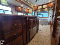 2016 CrossRoads Redwood 3901 MB, $ 43,900