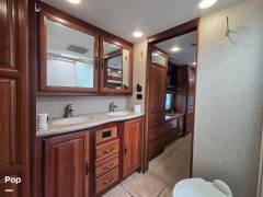 2016 CrossRoads Redwood 3901 MB, $ 43,900