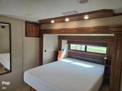 2016 CrossRoads Redwood 3901 MB, $ 43,900
