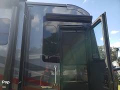 2017 Winnebago Journey 36M, $ 143,000