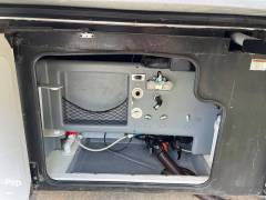 2019 Fleetwood Discovery LXE 40D, $ 167,000