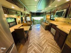 2017 Newmar Ventana 4369, $ 228,000