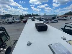 2017 Thor Motor Coach Hurricane 35M, $ 53,500