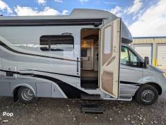 2021 Tiffin Wayfarer 25RW, $ 105,000