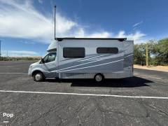 2024 Tiffin Wayfarer 25RW, $ 156,000