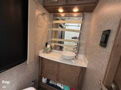 2024 Tiffin Wayfarer 25RW, $ 156,000