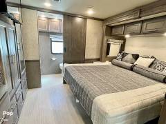 2021 Thor Motor Coach Challenger 37DS, $ 122,000