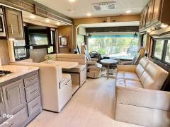 2021 Thor Motor Coach Challenger 37DS, $ 122,000